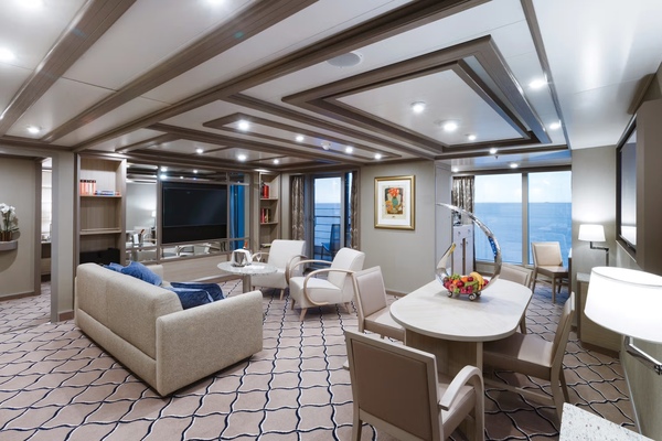 Silversea Cruises Silver Moon Grand Suite ©Silversea Cruises Ltd.jpg